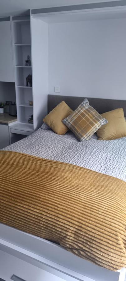 The Hub Gibraltar Apartment Exterior photo